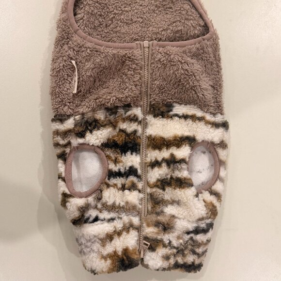 Lambwolf Cozy Sherpa Dog Jacket with Leash Hook – Size Small - Picture 2 of 2